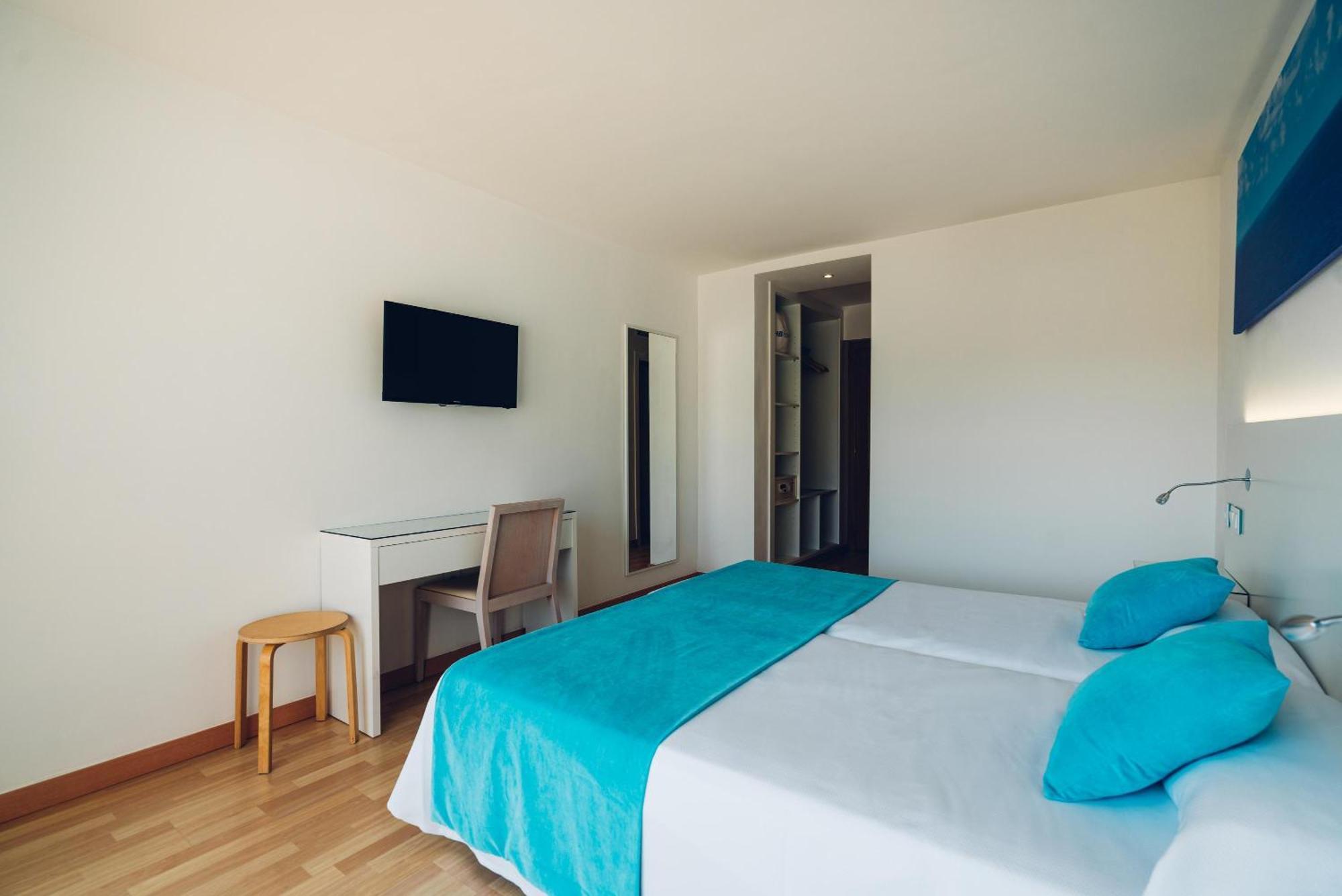 Doppelzimmer mit Poolblick