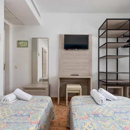 Hostal Gami Adults Only-3